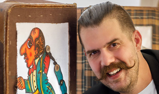 Shadows on the pentagram: Karagiozis and the triumph of music