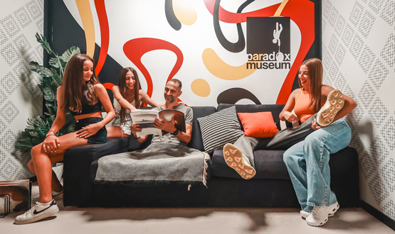 Enter the fascinating world of illusions!